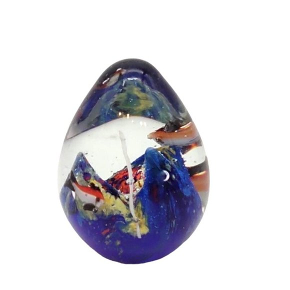 Paper Weight Art Glass Fish Aquarium Egg Shape Fish in Reef 3 Inch Tall - Picture 3 of 6